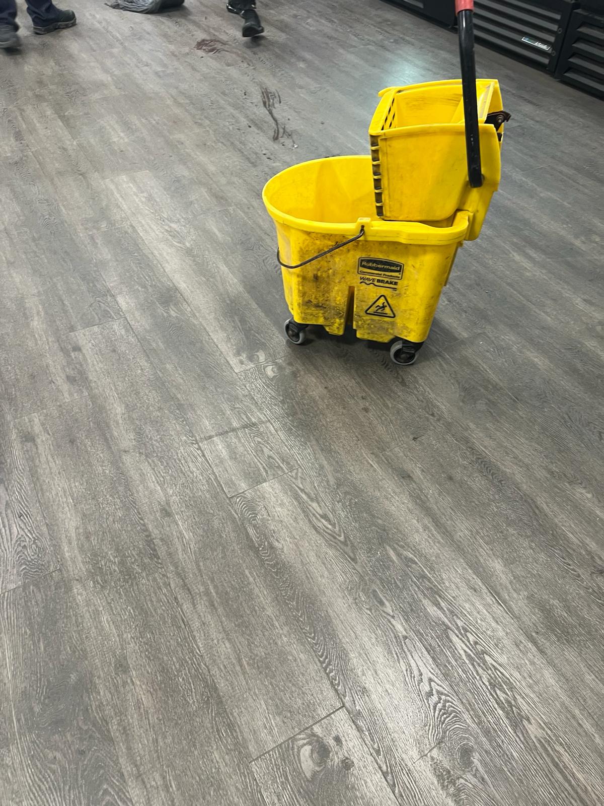 Carlos Cleaning Services Image